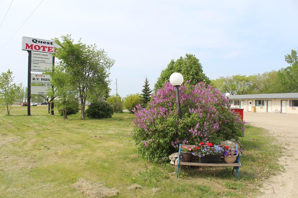 Quest Motel Whitewood Exterior foto